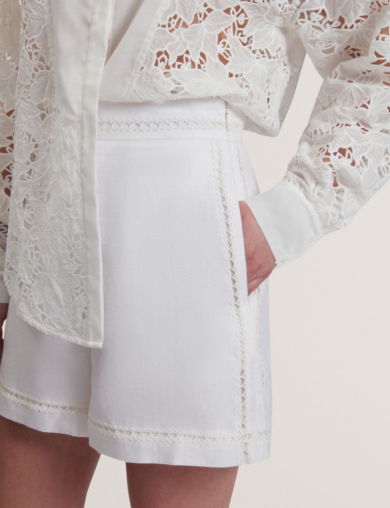 Ted Baker Buccia - Crochet Trim High Waisted Linen Shorts Kurze Hose Damen Weiß | 971345-AHK
