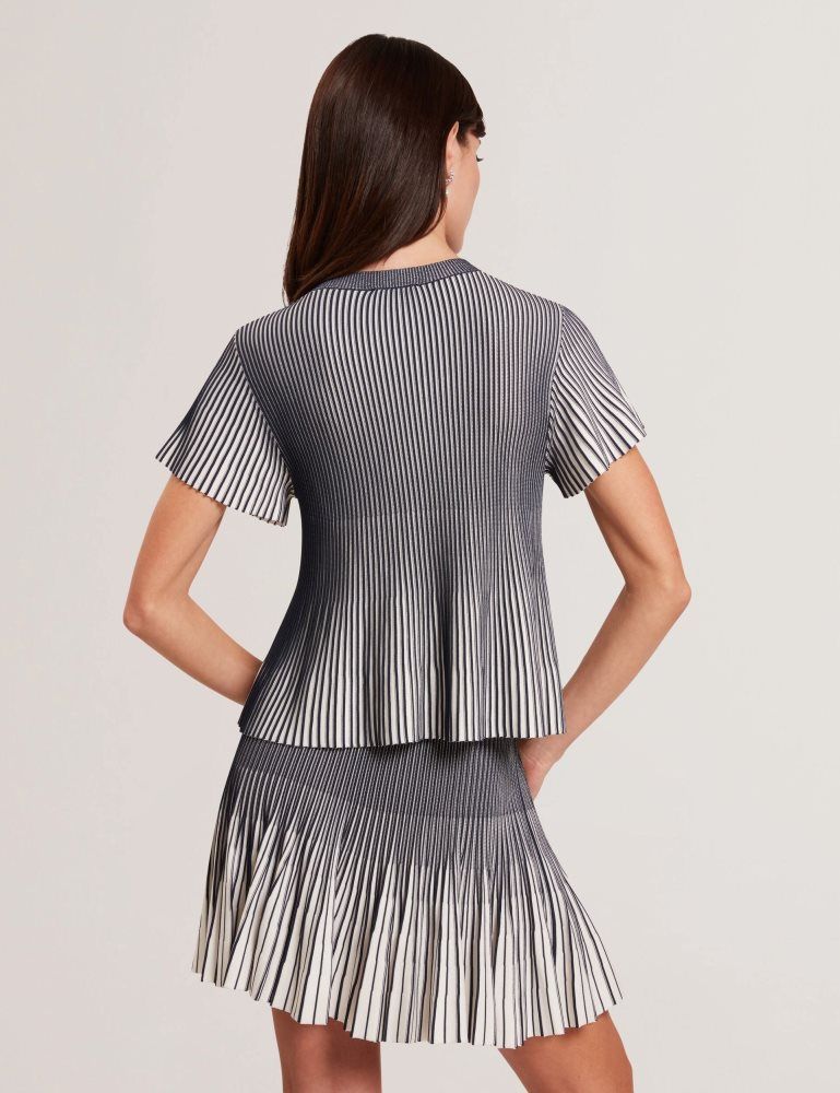 Ted Baker Hethrr - Textured Knit Fluted Short Sleeve Top T-shirts Damen Navy | 235986-ZJV