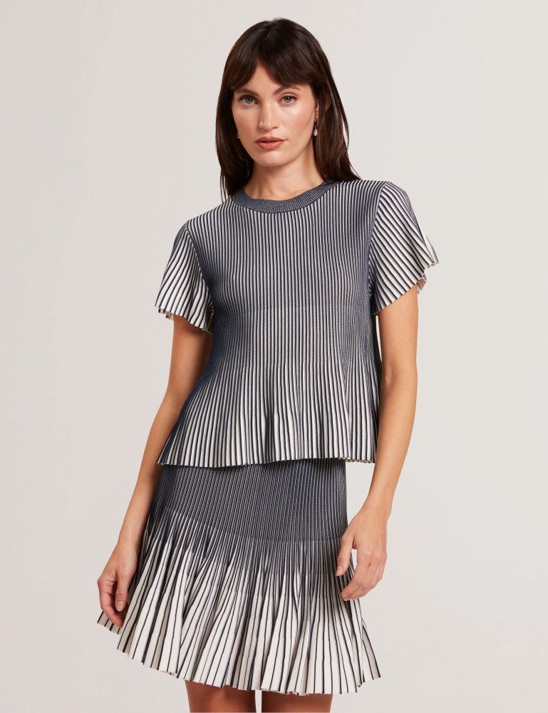 Ted Baker Hethrr - Textured Knit Fluted Short Sleeve Top T-shirts Damen Navy | 235986-ZJV