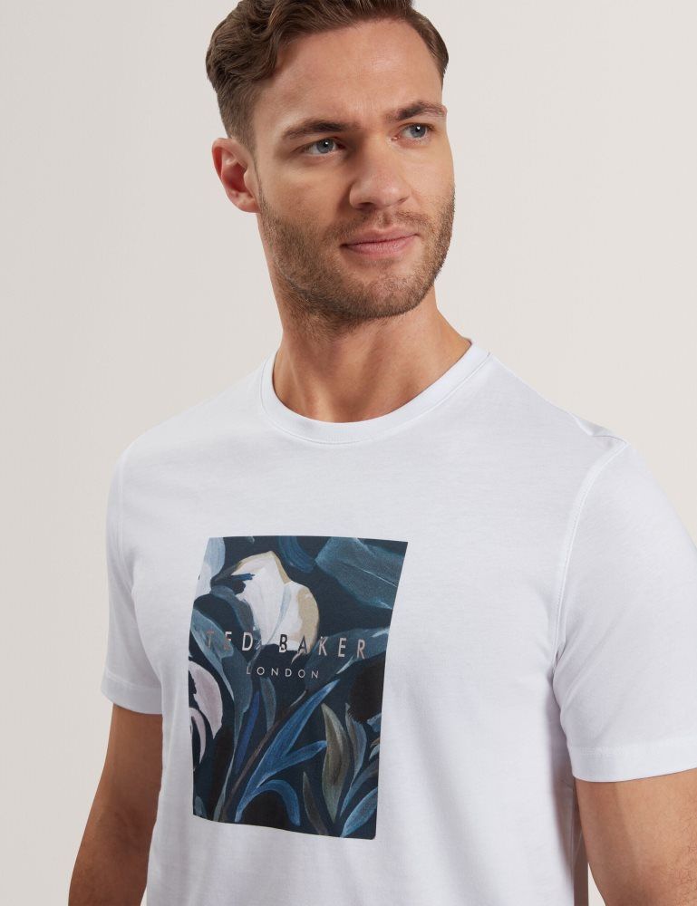 Ted Baker Justino - Short Sleeve Box Print Graphic T-shirt Oberteile Herren Weiß | 304879-XQL