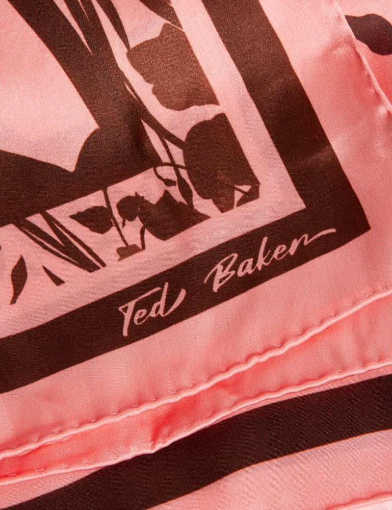 Ted Baker Kelyyii - Printed Two-tone Square Silk Scarf Hats, Gloves & Scarves Damen Rosa | 016893-DCH