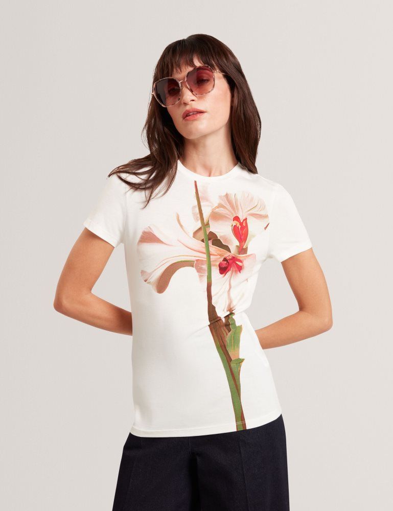 Ted Baker Meeliee - Floral Graphic Fitted Crew Neck T-shirt T-shirts Damen Beige Rosa | 314062-YBL