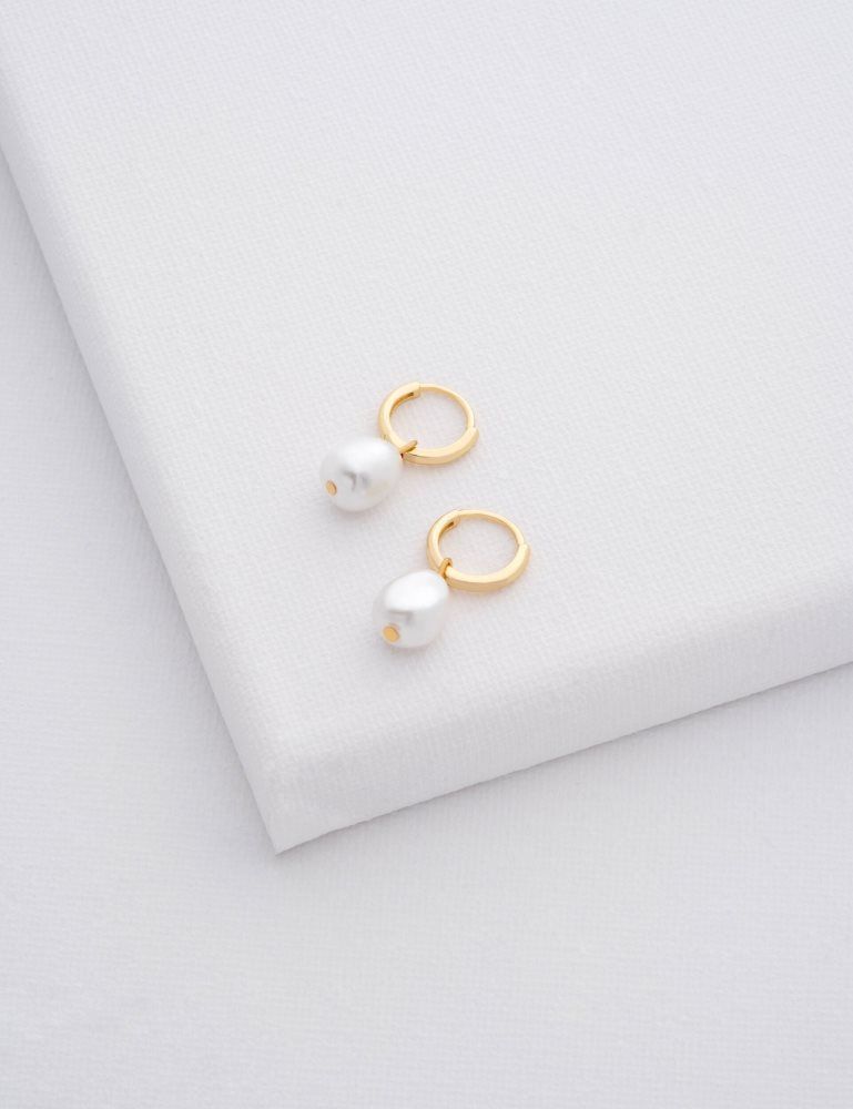 Ted Baker Periaa - Pearl Drop Pendant Huggie Earrings Schmuck Damen Gold | 735802-KMY