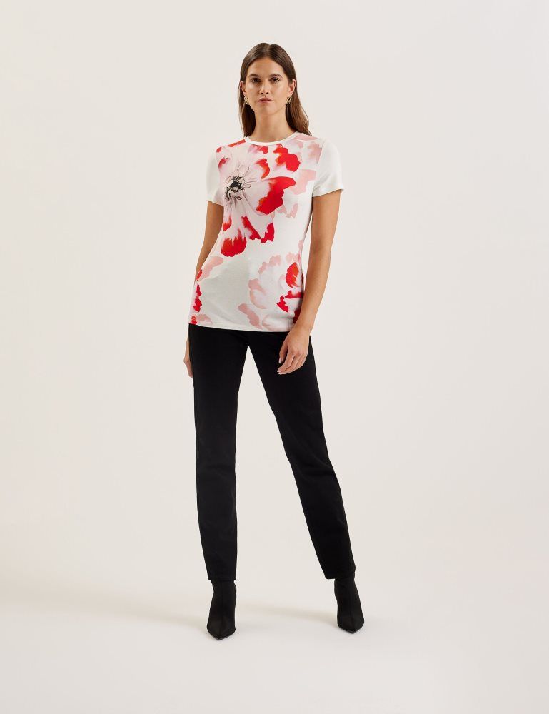 Ted Baker Sindhaa - Floral Print Fitted Short Sleeve T-shirt T-shirts Damen Weiß | 395617-NHM