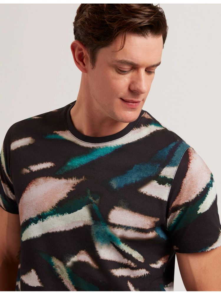 Ted Baker Wilsdor - Abstract Print Knitted Jersey T-shirt Oberteile Herren Schwarz | 467081-KYZ